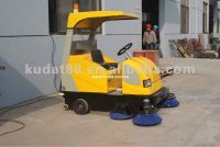 KMN-XS-1750 Electric driving road sweeper with CE(with water spray)
