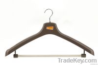 plastic suit hanger with anti-slip bar