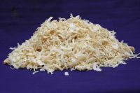 Dehydrated white onion kibbled