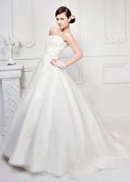 Sleeveless Lace Wedding Dress