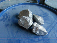 Calcium aluminum alloy lump