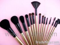 The Sets Makerup Brushes Of The Wool Wood Handle