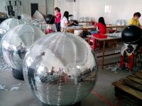 Factory outdoor mirror ball ornaments with diameter 90cm fiberglass core inner material