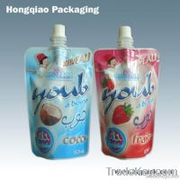 Yoghurt self stand pouch wit spout