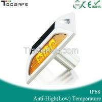 Anti hot solar led road marker with handle
