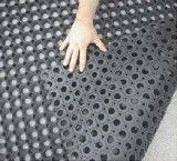 Porous Anti-Slip Rubber Deck Mat