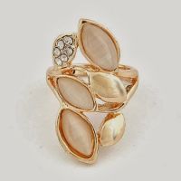 Peach Stone Diamond Fashion Ring