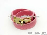https://www.tradekey.com/product_view/2013-Summer-Top-Sale-Two-Circles-Hook-Leather-Bracelet-5366518.html