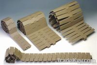 Plastic conveyor chain for beverage industry