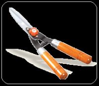 Falcon Premium Hedge Shear (with Wooden Handle)