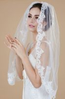 One-tier White / Ivory Fingertip Veil With Lace Applique Edge