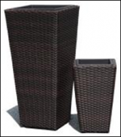 Square flat rattan plastics pots, sets of 2, with black plastic pots inside, iron frame, brown color