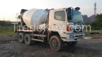 Used Diesel engine Hino MIxer truck  with 10 CBM