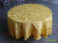 Folding round table