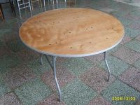 Catering round folding table