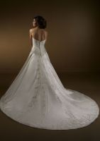 Cathedral tail bridal dresses RE13081