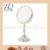 Standing cosmetic mirror with painting finish