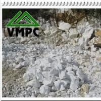 Uncoated calcium carbonate lump