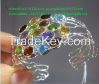 https://www.tradekey.com/product_view/Bangles-7707170.html