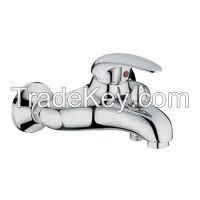 Bath& shower mixer faucet with diverter