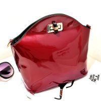 https://ar.tradekey.com/product_view/2014-New-Design-Arrive-Shoulder-Bag-spring-Oil-Patent-Leather-Messenger-Bag-With-High-Quanlity-6390756.html