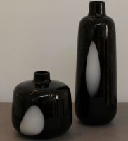 Elegant black & white glass vase