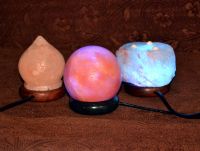 Woody Color Temperature Changed USB Wood Base Natural Himalayan Rock Crystal Salt Lamp