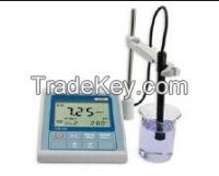 Desktop dissolved oxygen meter