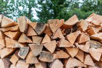https://www.tradekey.com/product_view/100-Oak-Fire-Wood-For-Sale-10037533.html