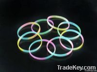 https://www.tradekey.com/product_view/100-Silicone-Wristband-Different-Color-Different-Designers-Mi-7007136.html