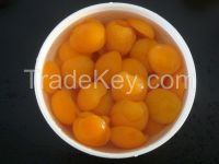 Canned apricot halves in syrup