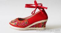 China Folk Style Handmade Embroidered Shoes, Flat Cloth Shoes