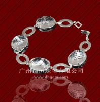 https://www.tradekey.com/product_view/China-Fashion-925-Sterling-Silver-Jewelry-Charm-Bracelet-With-Big-Cz-Stone-Wholesale-Price-6889846.html