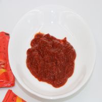 400g red chilli paste , pepper paste with galss bottle