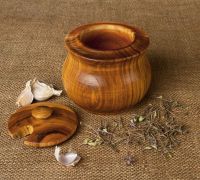 Wooden pot for spices