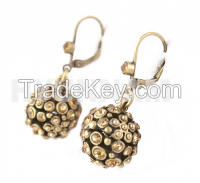 https://ar.tradekey.com/product_view/Antique-Pearl-Earrings-7507500.html