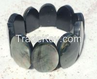 Black Lip Oval Elastic Bracelet