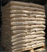 Pine wooden pellets 6 mm in 15 kg bags