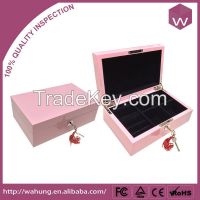 high quality mdf cosmetic case with lock velvet lined wooden gift box