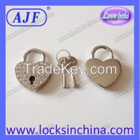 Heart Shaped Love padlock with 36pcs rhinestones
