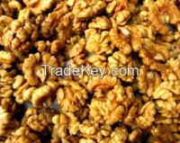 Light walnut kernels (Quarters)