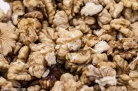 Walnut kernel Mix 1st grade light amber 50%1/4+50%1/8
