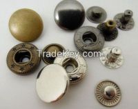 metal buttons 