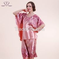 https://www.tradekey.com/product_view/Top-Promotion-Summer-Silk-Women-Pyjamas-Of-Sleep-Tops-Satin-Lace-Sexy-Women-039-s-Bathrobe-For-Home-Clothing-7991110.html