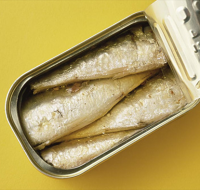 Factory made good taste canned fish canned sardine in vegetable oil and with chili with lower price