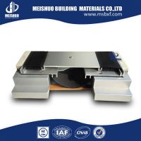 Flush rubber joint covers in building materials