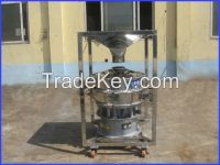 Mobile soil vibrating sieve rotary seperating